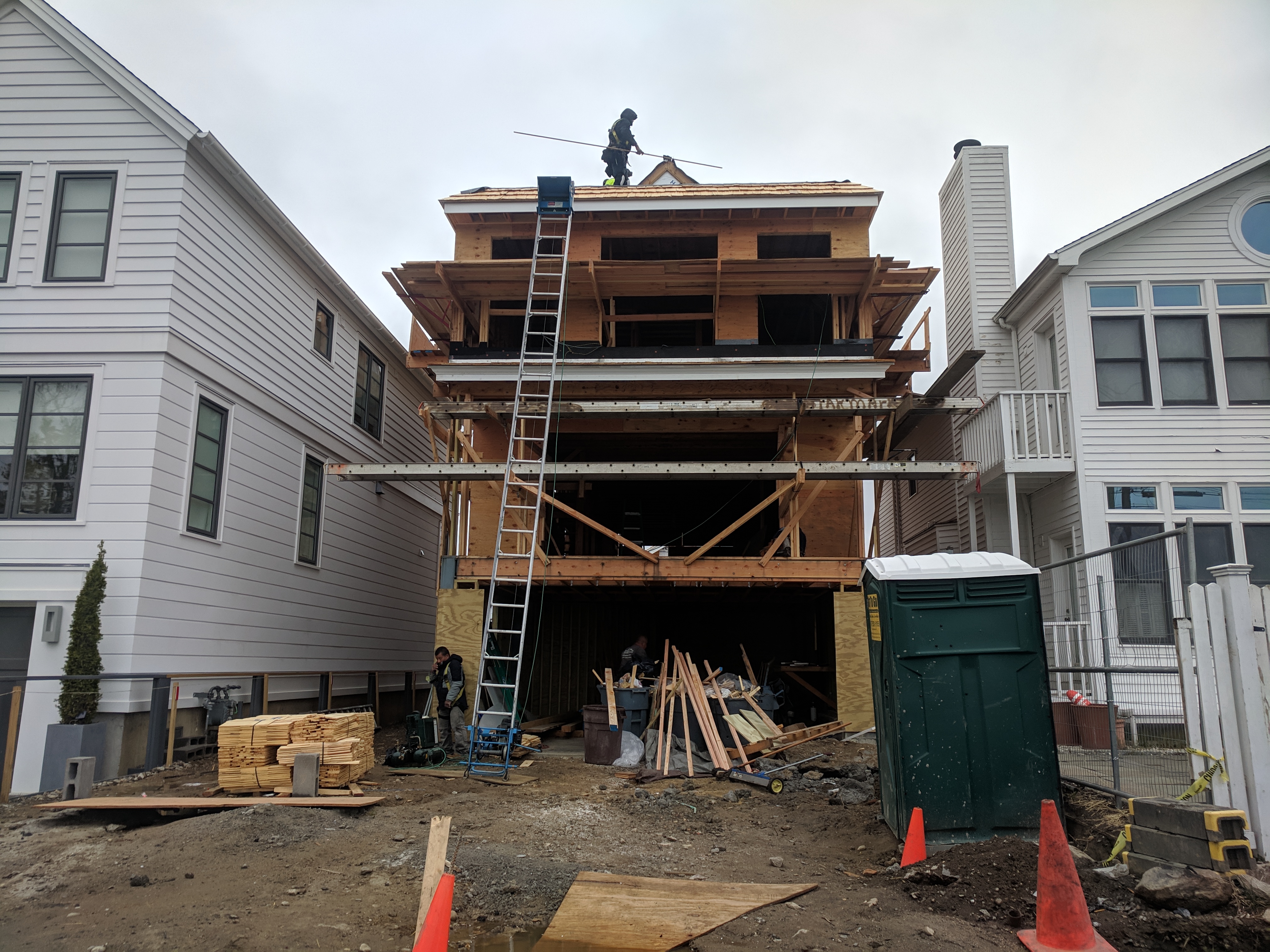 Construction of a multi-million dollar beach-front property in Westport. Photo by Jacqueline Rabe Thomas for the Connecticut Mirror.